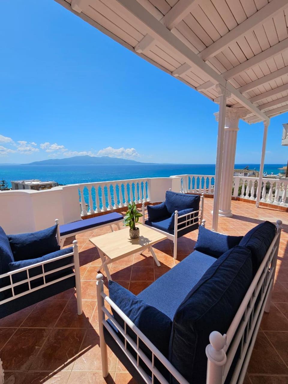 Seaside Jon Saranda Apartment Bagian luar foto
