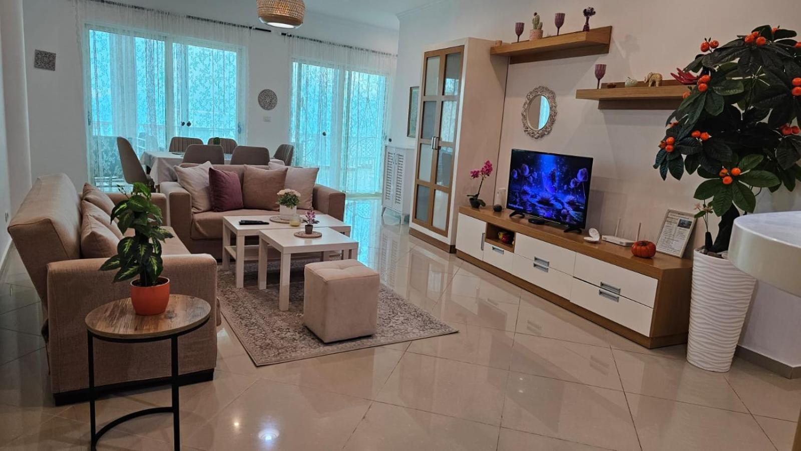 Seaside Jon Saranda Apartment Bagian luar foto
